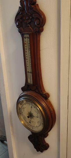 A QUALITY VICTORIAN MAHOGANY ANDROID BAROMETER