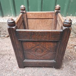 ANTIQUE COUNTRY OAK LOG BOX