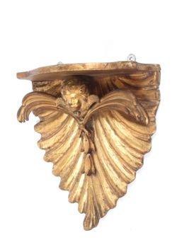 C18TH CARVED GILTWOOD WALL BRACKET