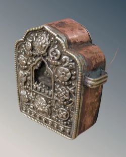 BUDDHIST GAU TRAVELLING PRAYER BOX SHRINE