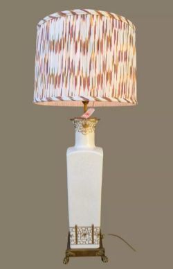 LARGE PARIS PORCELAIN TABLE LAMP IN THE QIANLONG STYLE