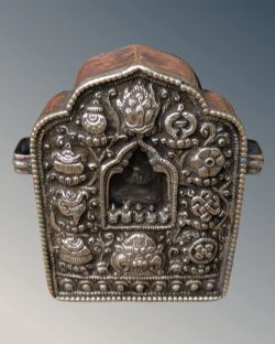 SILVER BUDDHIST GAU TRAVELLING PRAYER BOX SHRINE