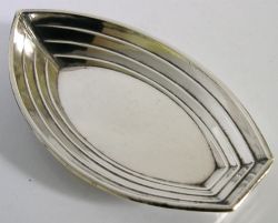 NOVELTY STERLING SILVER ROWING BOAT DISH AMERICAN C1920 WALLACE SAILING