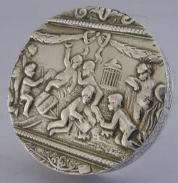 SUPERB GERMAN SOLID SILVER FIGURAL CHERUB SCENES BOX C1900 ANTIQUE