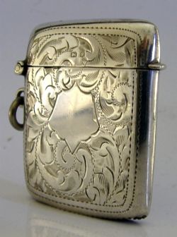 ENGLISH ANTIQUE SOLID STERLING SILVER VESTA MATCH CASE 1914
