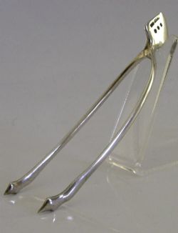 ROBB BALLATER SOLID STERLING SILVER WISHBONE TONGS 1922 SCOTTISH ANTIQUE