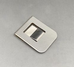 A STYLISH SILVER MONEY CLIP
