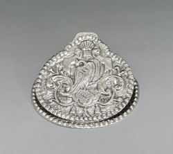 A CHARMING VICTORIAN SILVER DESK CLIP