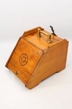 VICTORIAN COAL SCUTTLE SHOVEL