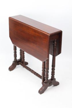 SMALL VICTORIAN MAHOGANY SUTHERLAND TABLE
