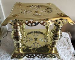 ANTIQUE ENGLISH VICTORIAN BRASS TWO TIER TRIVET KETTLE STAND