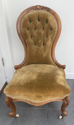 VICTORIAN WALNUT OCCASIONAL CHAIR C1860