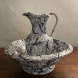 EARLY 19THC STAFFS FLOW BLUE JUG AND BASIN C1840