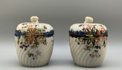 ANTIQUE PAIR 19THC JAPANESE PORCELAIN LIDDED JARS POTS FLORAL DECORATION