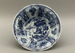 ANTIQUE CHINESE BLUE WHITE PORCELAIN LOBED BOWL KANGXI PERIOD C1700