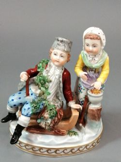 YOUNG COUPLE FIGURINE BY CARL THIEME POTSCHAPPEL C 1902