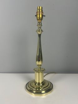 ENGLISH BRASS VICTORIAN TABLE LAMP