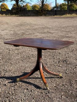 A LATE GEORGE III MAHOGANY SNAPTOP PEDESTAL DINING TABLE C1800