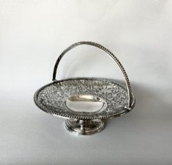 A FABULOUS MID VICTORIAN PIERCED SILVER PLATED FRUIT BASKET