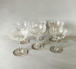 A FINE HARLEQUIN SET OF 6 VICTORIAN CHAMPAGNE GLASSES