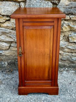 EDWARDIAN WALNUT POT CUPBOARD