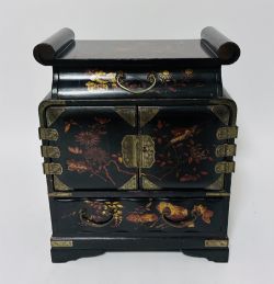 ANTIQUE JAPANESE LACQUERED TABLE CABINET