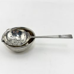 GOOD QUALITY 3 TROY OZ STERLING SILVER TEA STRAINER