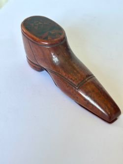 19TH CENTURY PARQUETRY PIQUE WORK TREEN SHOE BOOT DESIGN SNUFF BOX