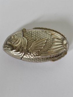 ANTIQUE VICTORIAN NOVELTY SILVER PLATED BRASS FISH CARP VESTA CASE MATCH SAFE