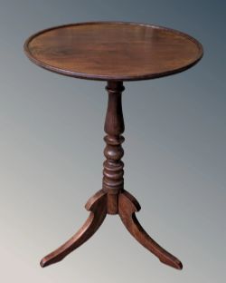 GEORGIAN CIRCULAR TIP TOP TABLE