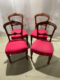 SET OF FOUR VICTORIANWALNUT DINING CHAIRS