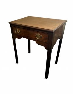 SMALL GEORGE III MAHOGANY LOWBOY SIDE TABLE
