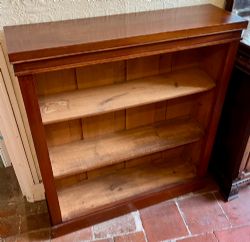 VICTORIAN MAHOGANY OPEN BOOKCASE