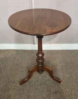 VICTORIAN MAHOGANY TRIPOD TABLE