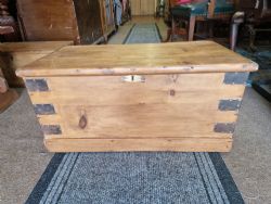 ANTIQUE PINE BLANKET BOX
