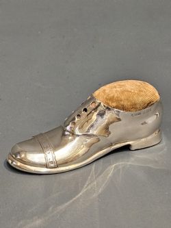 EDWARDIAN SILVER SHOE PIN CUSHION