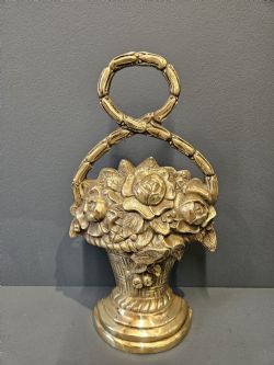VICTORIAN CAST BRASS FLOWER BASKET DOOR STOP