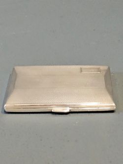 IMMACULATE GEORGE V ENGINE TURNED SILVER CHEROOT CASE