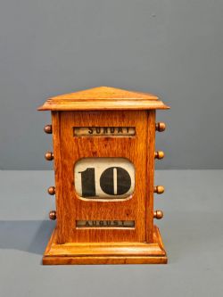 VICTORIAN OAK PERPETUAL DESK CALENDAR