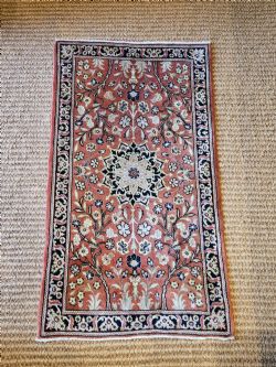 FINE QUALITY HEARTH SIZED PURE WOOL RUG
