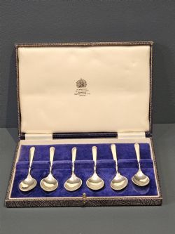 SET OF SIX EDWARDIAN SILVER COFFEE SPOONS