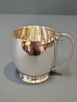 GEORGE VI POLISHED SILVER MUG