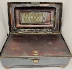 TOLEWARE SPICE TIN WITH NUTMEG GRATER