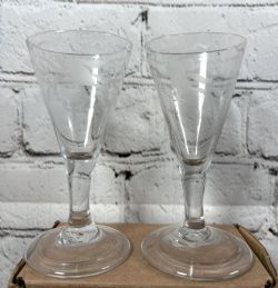 PAIR OF GEORGIAN GIN GLASSES