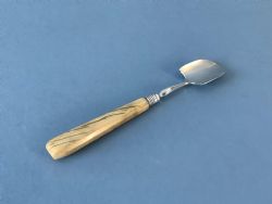 ANTIQUE GEORGIAN SILVER STILTON SCOOP
