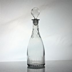 GEORGIAN SMALL PLAIN CUT GLASS TAPER SPIRIT DECANTER