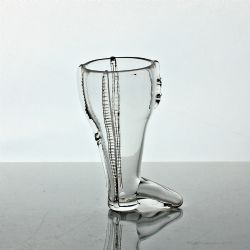 GEORGIAN SMALL BOOT DRAM GLASS WITH RIGAREE DECORATION