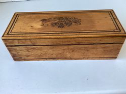 FRENCH GLOVE BOX